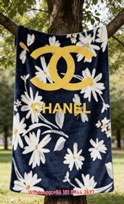 Chanel Yellow Double C Logo Daisy Floral Flannel Sofa Throw Blanket IMG_6862